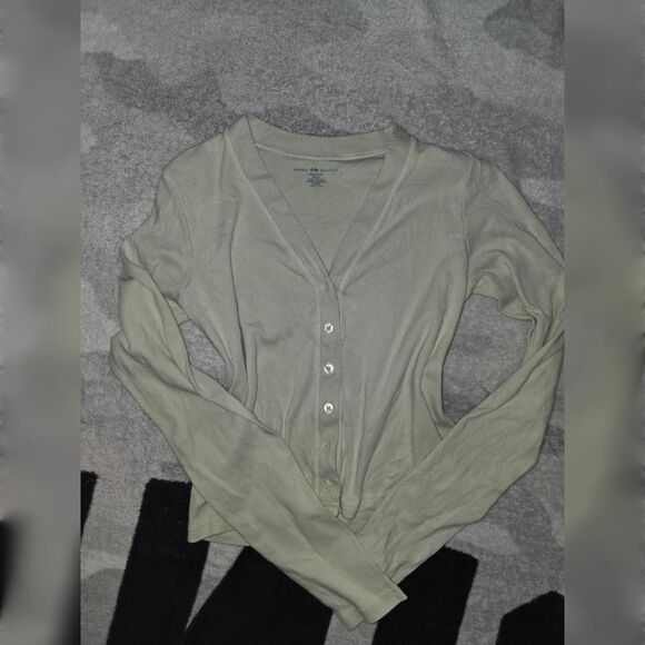 ​Brandy Melville Striped Knit Cropped Cardigan - Picture 3 of 3